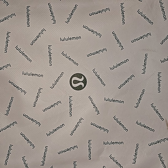 LULULEMON SHOPPERS BAG - Picture 2 of 3